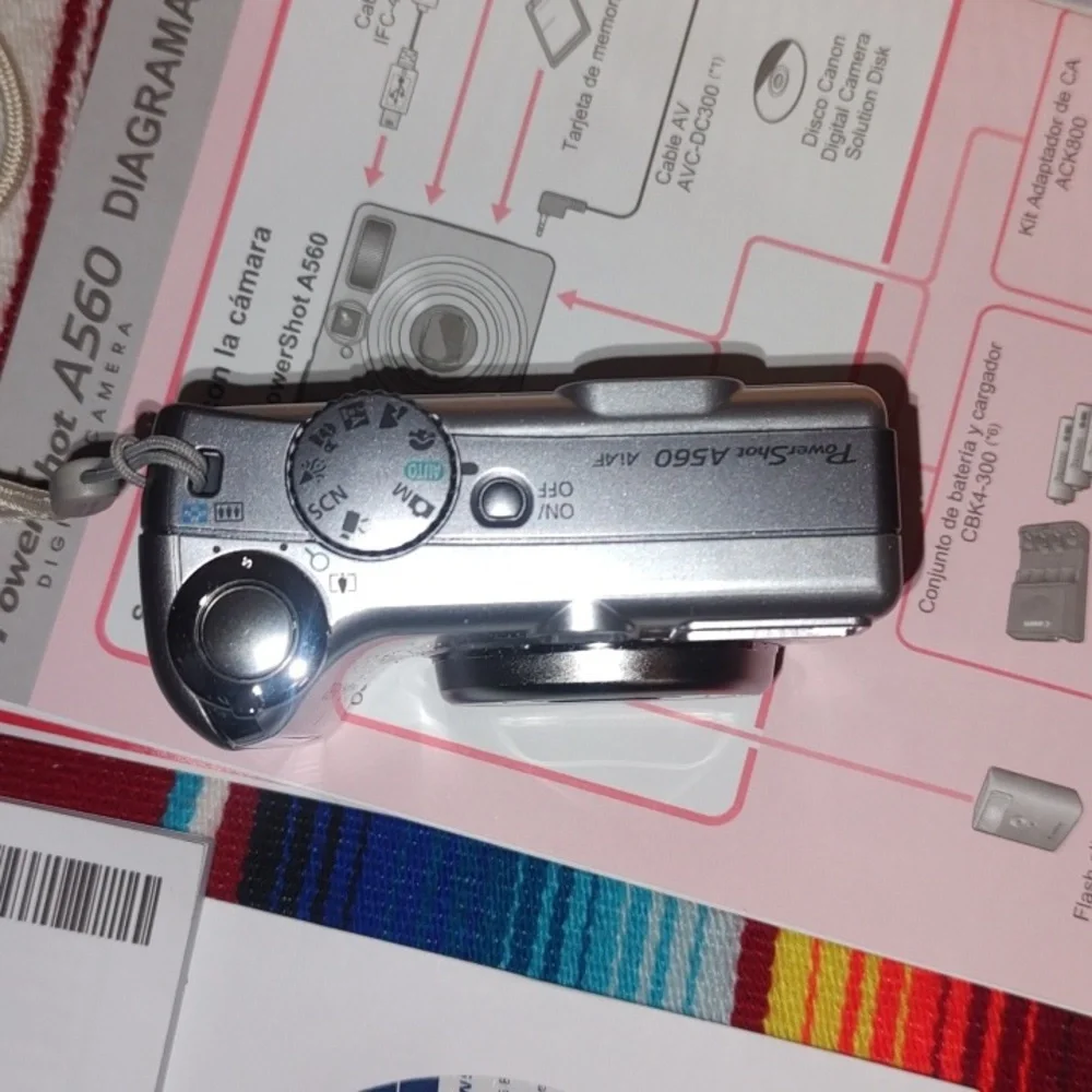 Canon PowerShot A560 7.1MP Silver Digital Camera Manuals Disc Tested Working